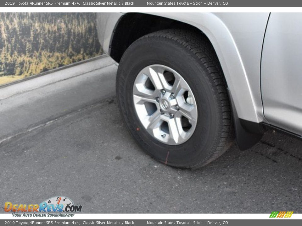 2019 Toyota 4Runner SR5 Premium 4x4 Classic Silver Metallic / Black Photo #35