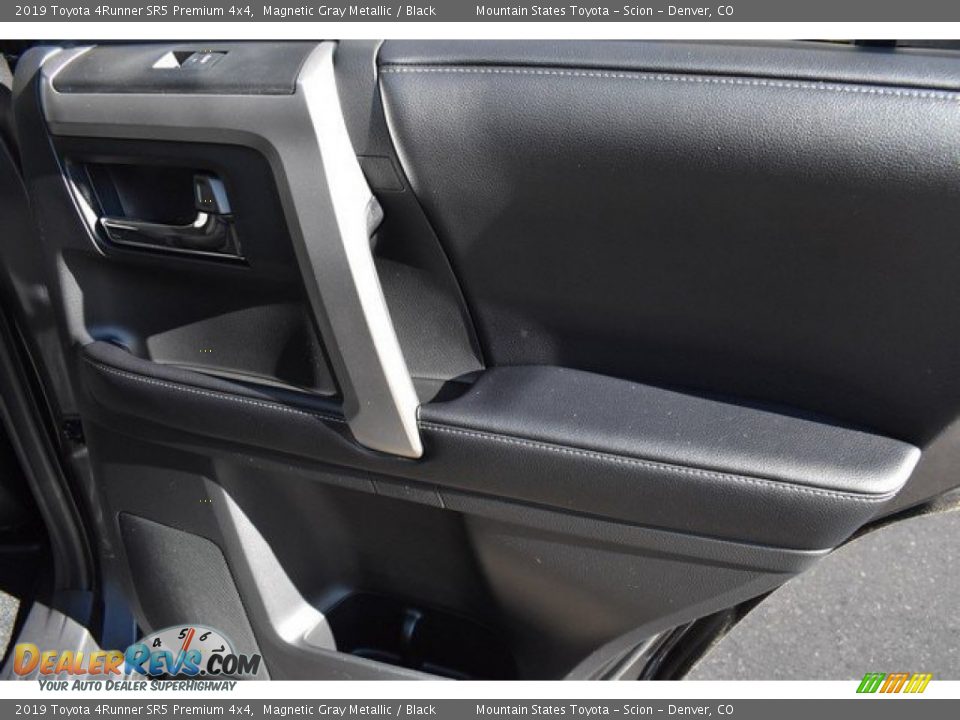 2019 Toyota 4Runner SR5 Premium 4x4 Magnetic Gray Metallic / Black Photo #25