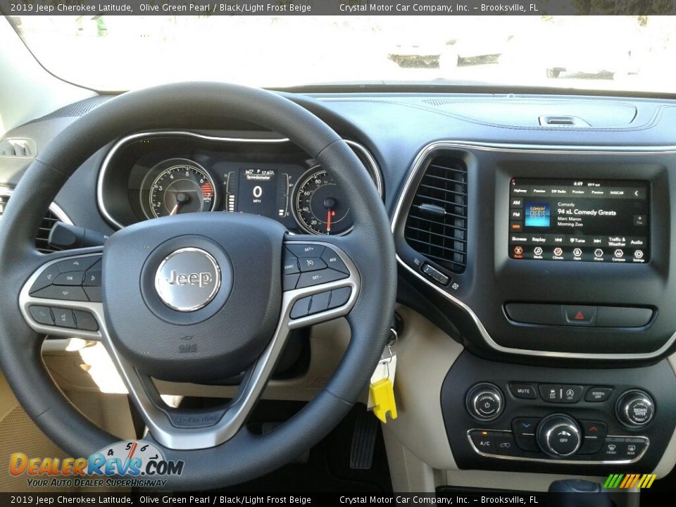 2019 Jeep Cherokee Latitude Olive Green Pearl / Black/Light Frost Beige Photo #13