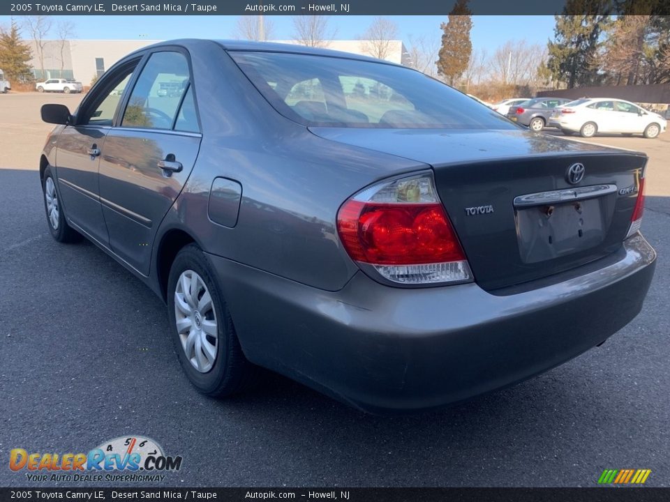2005 Toyota Camry LE Desert Sand Mica / Taupe Photo #5