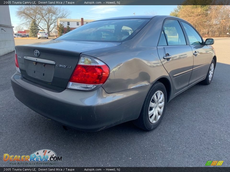 2005 Toyota Camry LE Desert Sand Mica / Taupe Photo #8