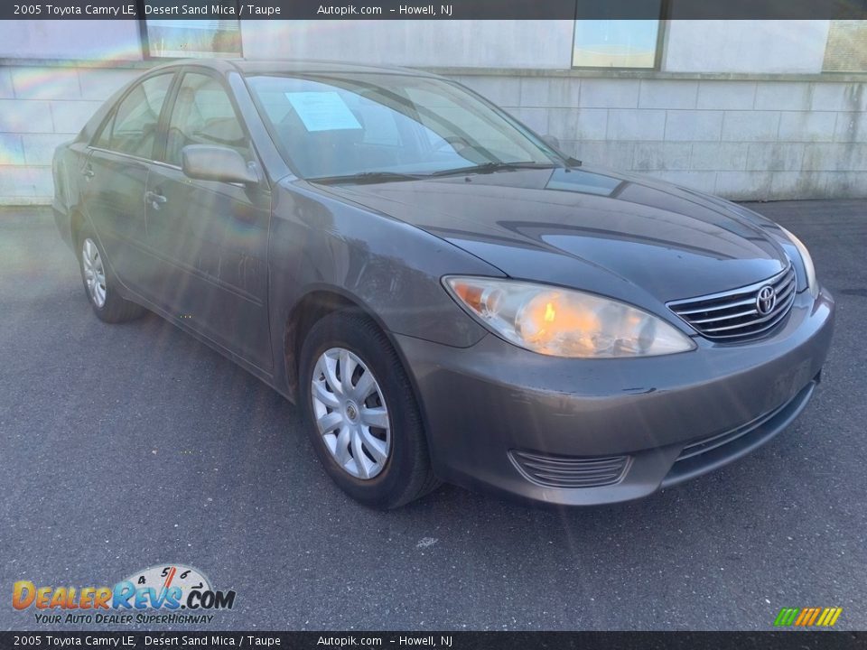 2005 Toyota Camry LE Desert Sand Mica / Taupe Photo #10