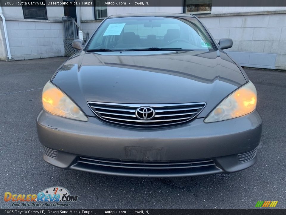 2005 Toyota Camry LE Desert Sand Mica / Taupe Photo #11