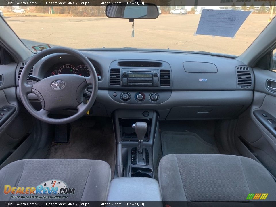2005 Toyota Camry LE Desert Sand Mica / Taupe Photo #14