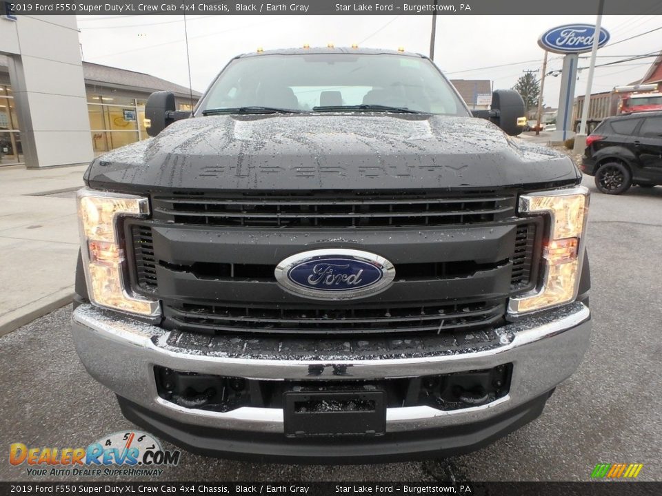 2019 Ford F550 Super Duty XL Crew Cab 4x4 Chassis Black / Earth Gray Photo #2