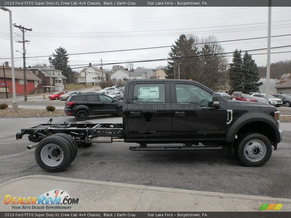 2019 Ford F550 Super Duty XL Crew Cab 4x4 Chassis Black / Earth Gray Photo #4