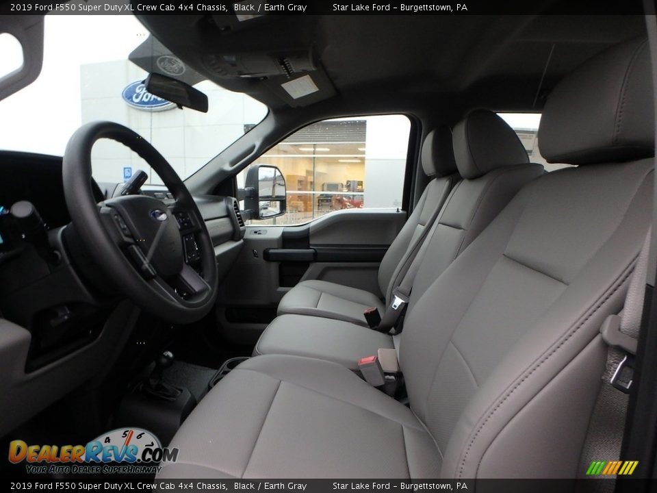 2019 Ford F550 Super Duty XL Crew Cab 4x4 Chassis Black / Earth Gray Photo #9