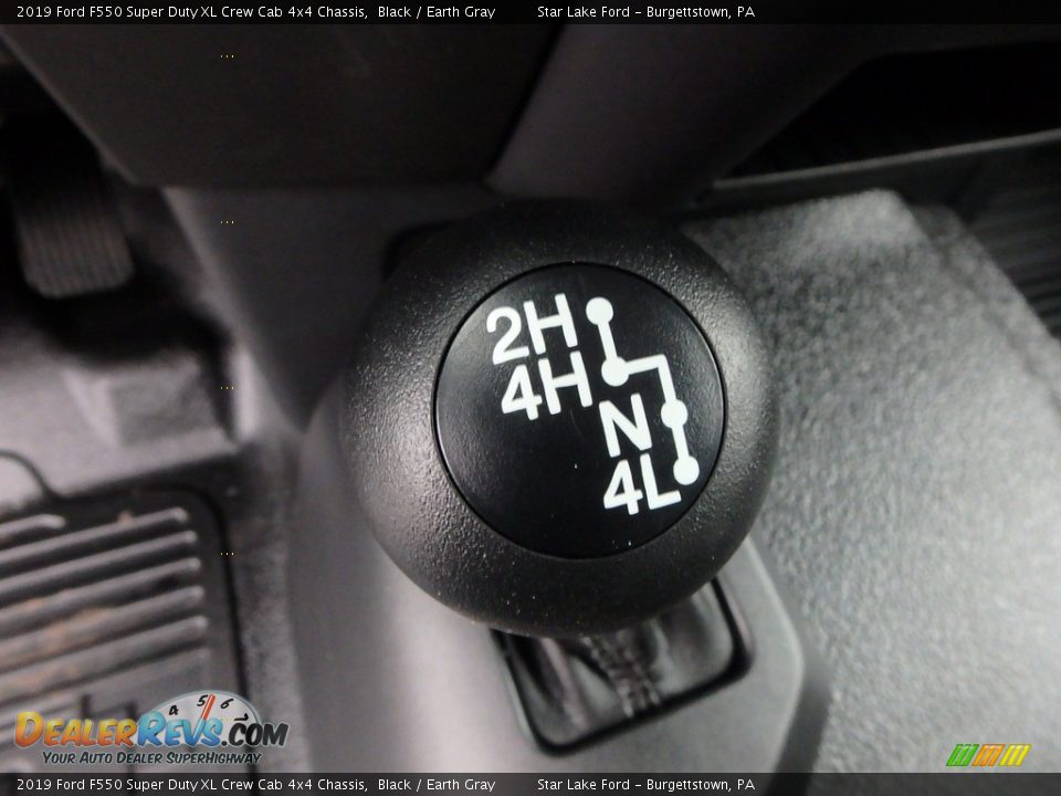 2019 Ford F550 Super Duty XL Crew Cab 4x4 Chassis Black / Earth Gray Photo #14