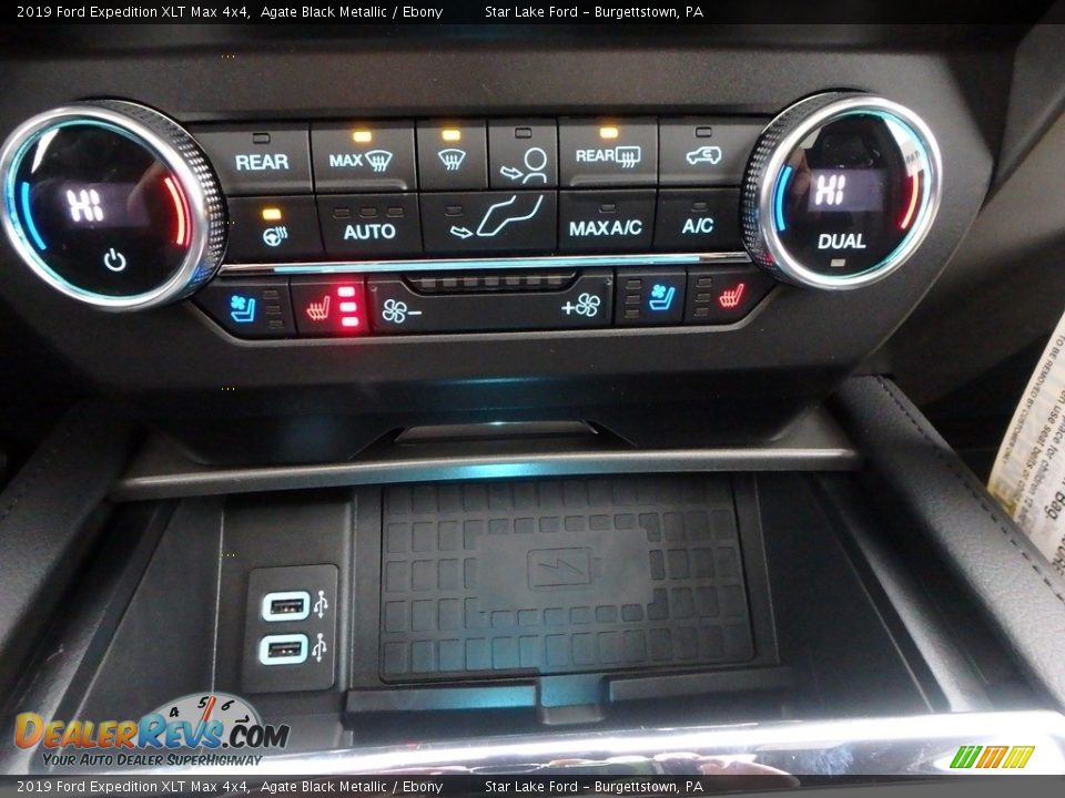 Controls of 2019 Ford Expedition XLT Max 4x4 Photo #18