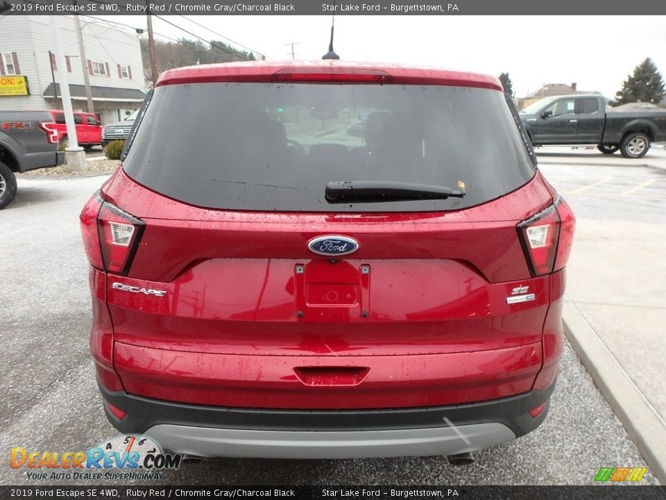 2019 Ford Escape SE 4WD Ruby Red / Chromite Gray/Charcoal Black Photo #6