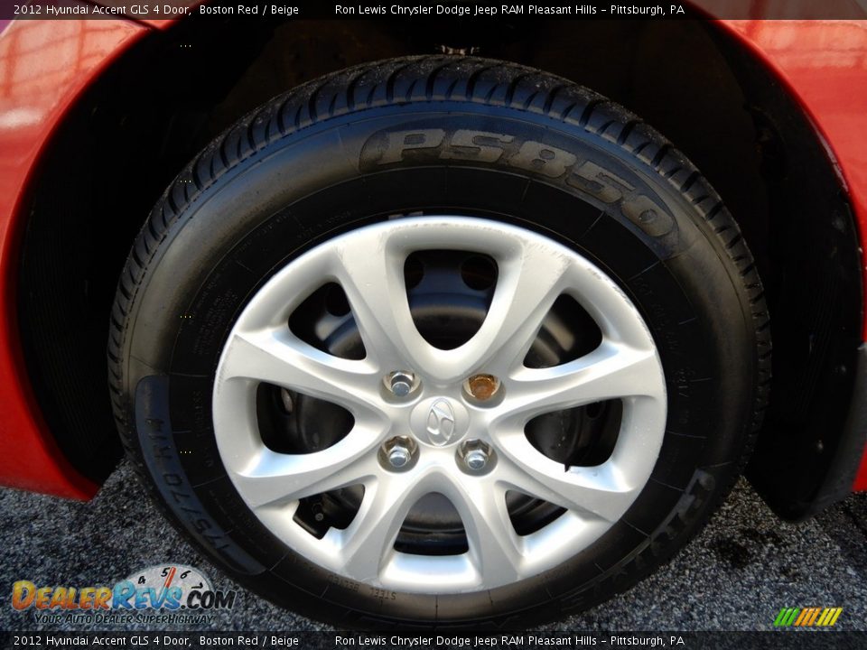2012 Hyundai Accent GLS 4 Door Boston Red / Beige Photo #9