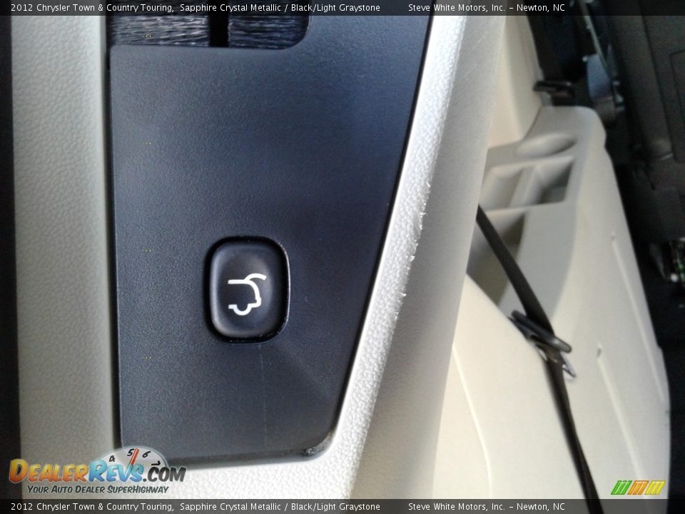 2012 Chrysler Town & Country Touring Sapphire Crystal Metallic / Black/Light Graystone Photo #16