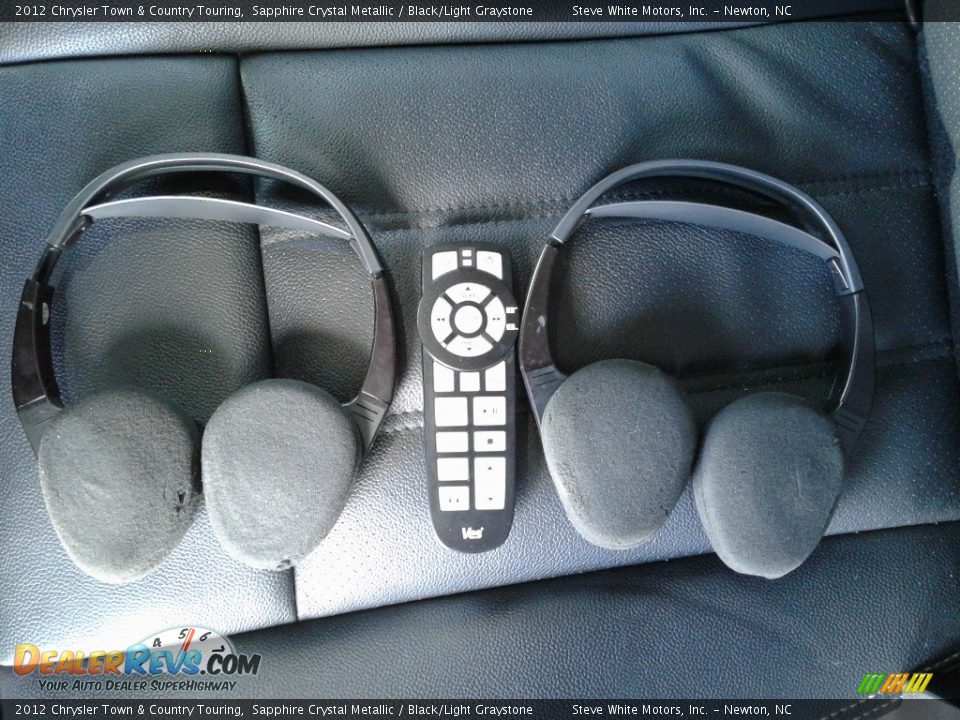 2012 Chrysler Town & Country Touring Sapphire Crystal Metallic / Black/Light Graystone Photo #34