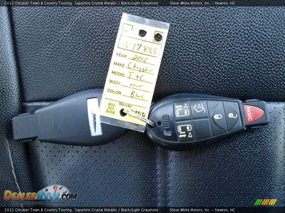 2012 Chrysler Town & Country Touring Sapphire Crystal Metallic / Black/Light Graystone Photo #36