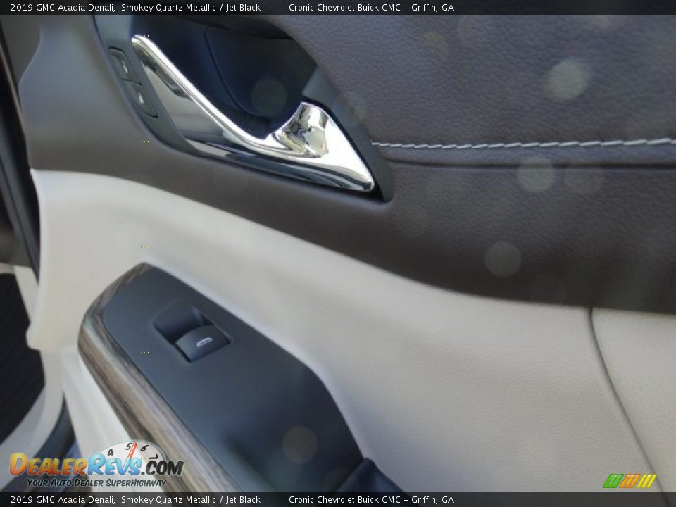 2019 GMC Acadia Denali Smokey Quartz Metallic / Jet Black Photo #32