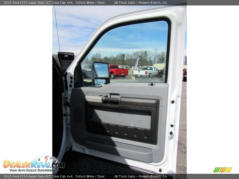 2015 Ford F250 Super Duty XLT Crew Cab 4x4 Oxford White / Steel Photo #9