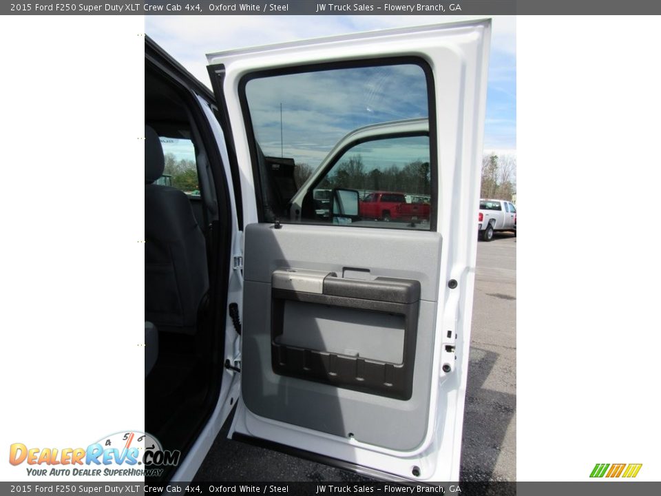 2015 Ford F250 Super Duty XLT Crew Cab 4x4 Oxford White / Steel Photo #30