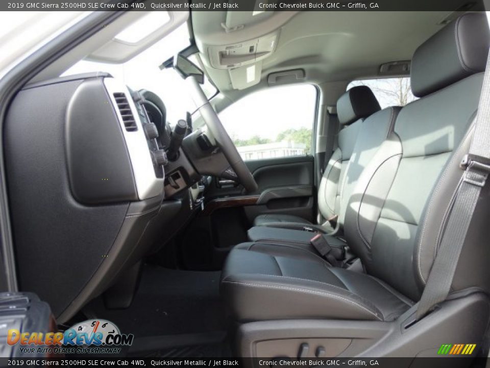 Front Seat of 2019 GMC Sierra 2500HD SLE Crew Cab 4WD Photo #16