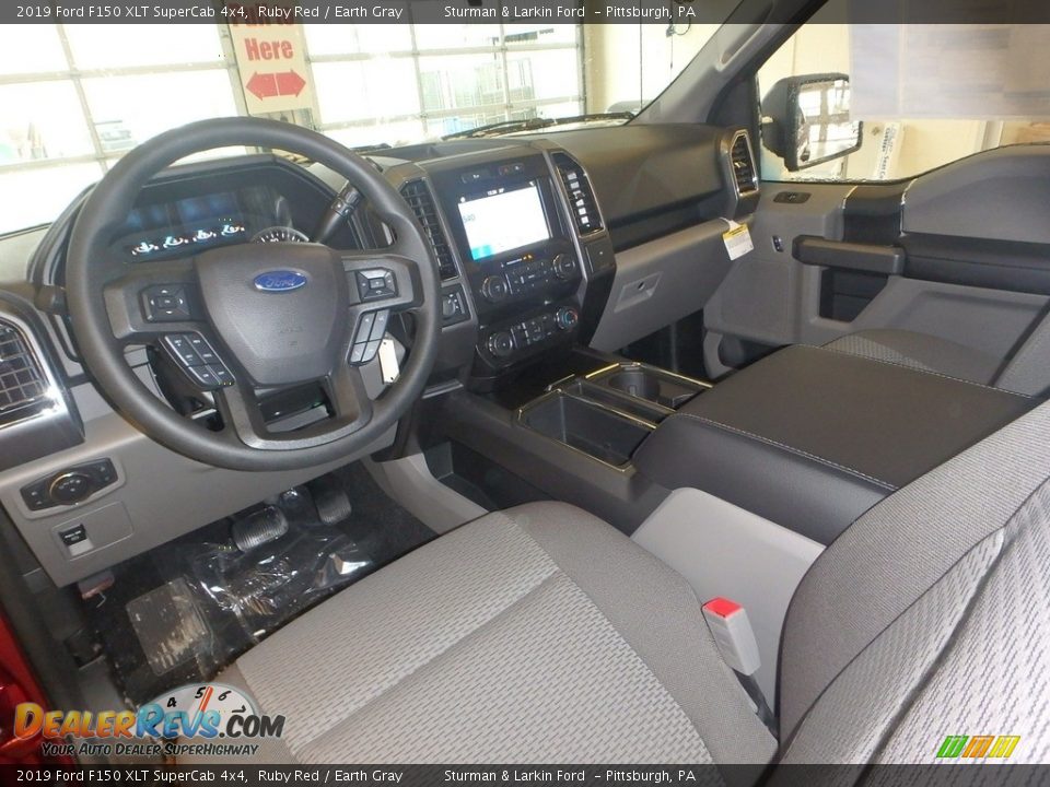 2019 Ford F150 XLT SuperCab 4x4 Ruby Red / Earth Gray Photo #8