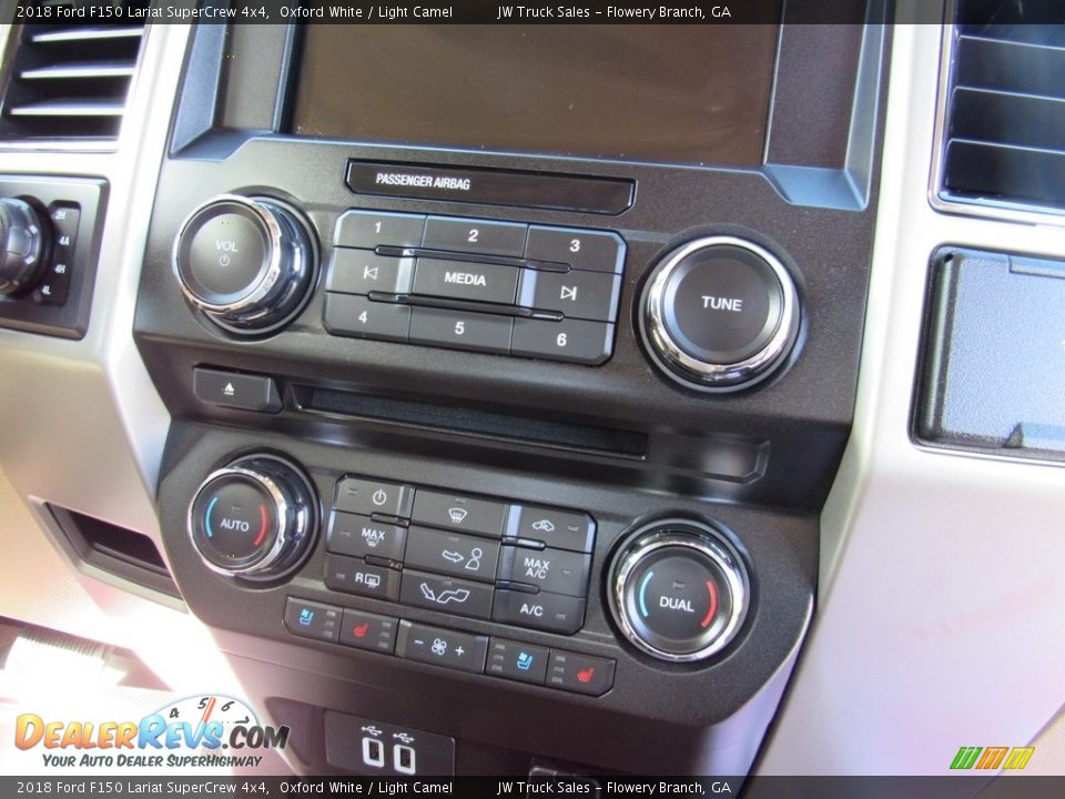 2018 Ford F150 Lariat SuperCrew 4x4 Oxford White / Light Camel Photo #16