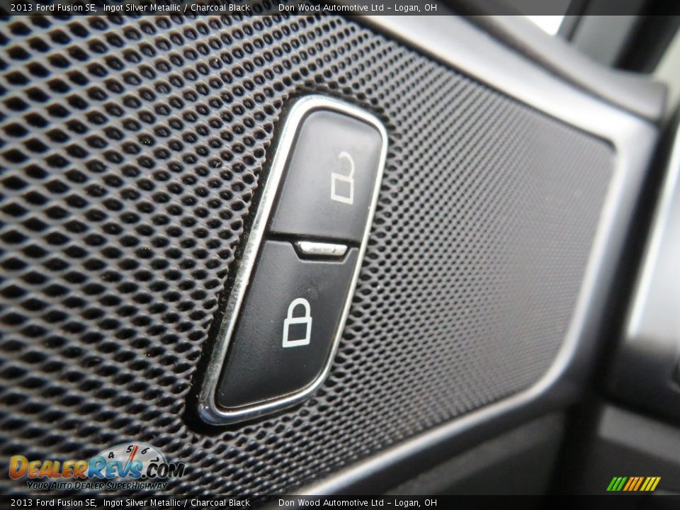 2013 Ford Fusion SE Ingot Silver Metallic / Charcoal Black Photo #18