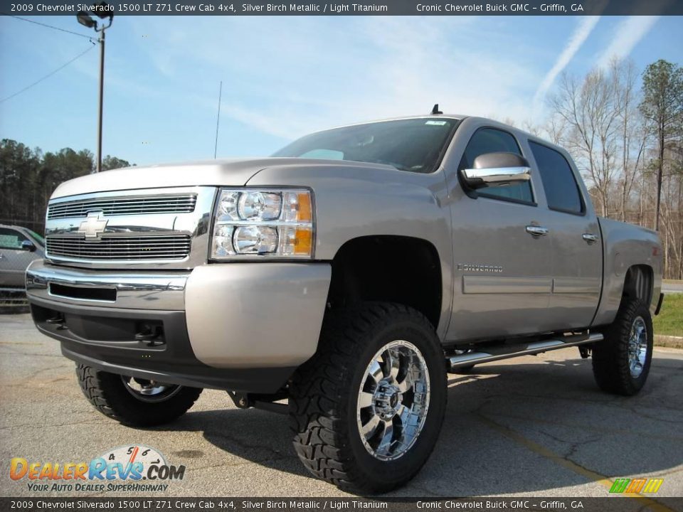 2009 Chevrolet Silverado 1500 LT Z71 Crew Cab 4x4 Silver Birch Metallic / Light Titanium Photo #2