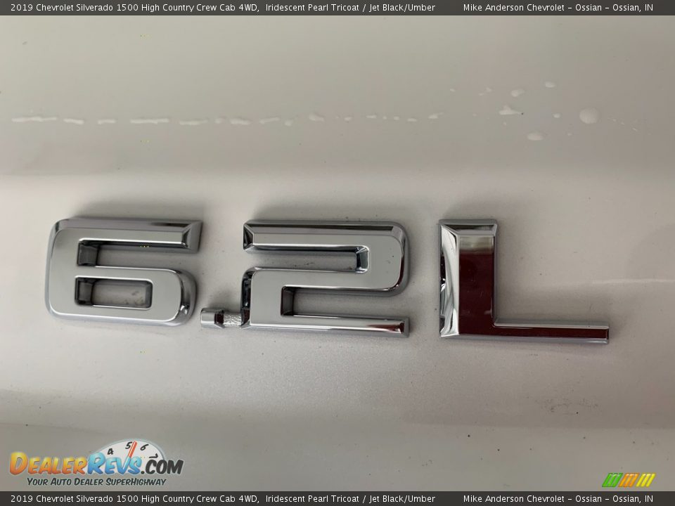 2019 Chevrolet Silverado 1500 High Country Crew Cab 4WD Iridescent Pearl Tricoat / Jet Black/Umber Photo #2