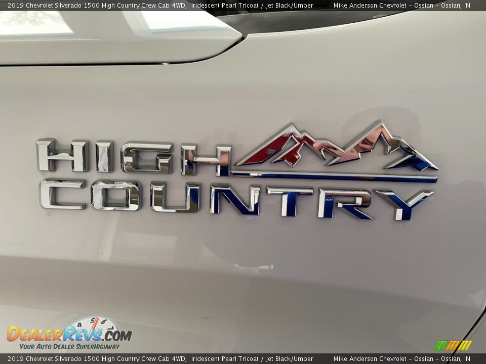 2019 Chevrolet Silverado 1500 High Country Crew Cab 4WD Iridescent Pearl Tricoat / Jet Black/Umber Photo #6