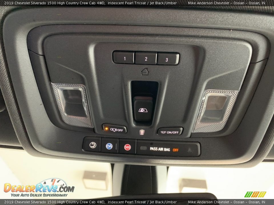 Controls of 2019 Chevrolet Silverado 1500 High Country Crew Cab 4WD Photo #22