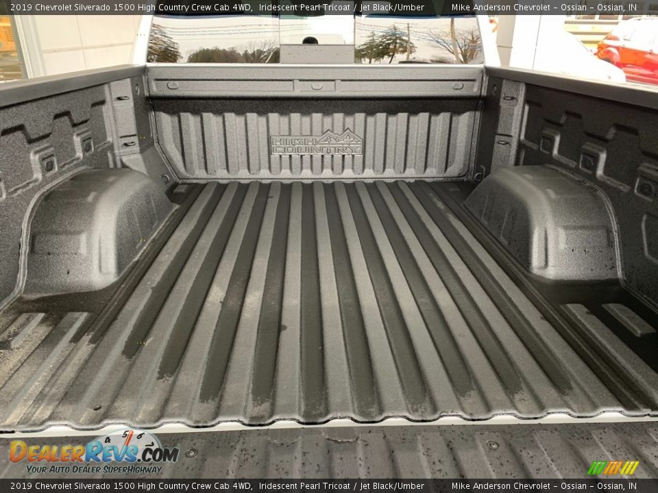 2019 Chevrolet Silverado 1500 High Country Crew Cab 4WD Iridescent Pearl Tricoat / Jet Black/Umber Photo #31