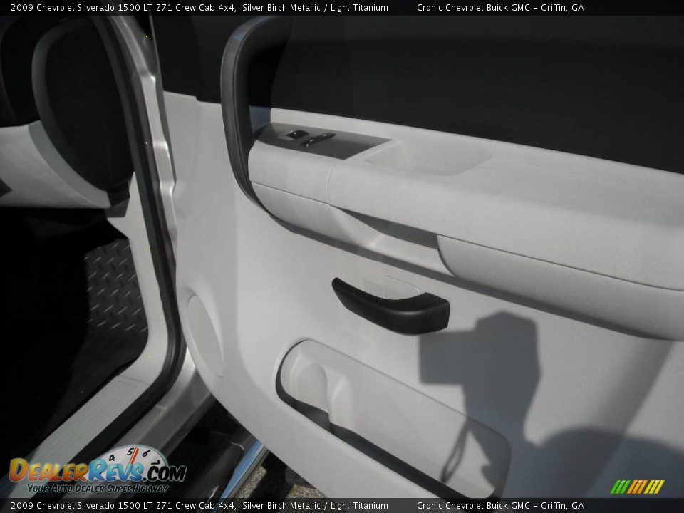 2009 Chevrolet Silverado 1500 LT Z71 Crew Cab 4x4 Silver Birch Metallic / Light Titanium Photo #20