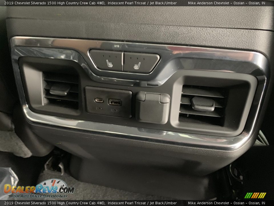 2019 Chevrolet Silverado 1500 High Country Crew Cab 4WD Iridescent Pearl Tricoat / Jet Black/Umber Photo #36