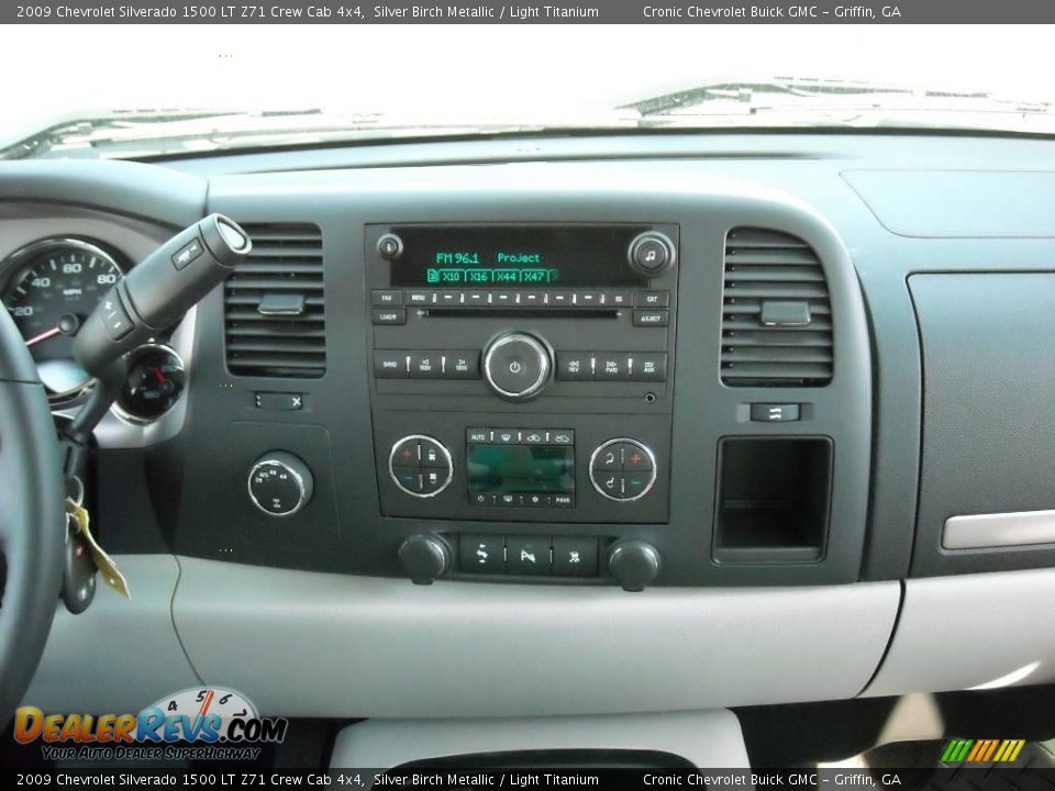 2009 Chevrolet Silverado 1500 LT Z71 Crew Cab 4x4 Silver Birch Metallic / Light Titanium Photo #24