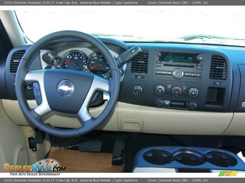 2009 Chevrolet Silverado 1500 LT Crew Cab 4x4 Imperial Blue Metallic / Light Cashmere Photo #17