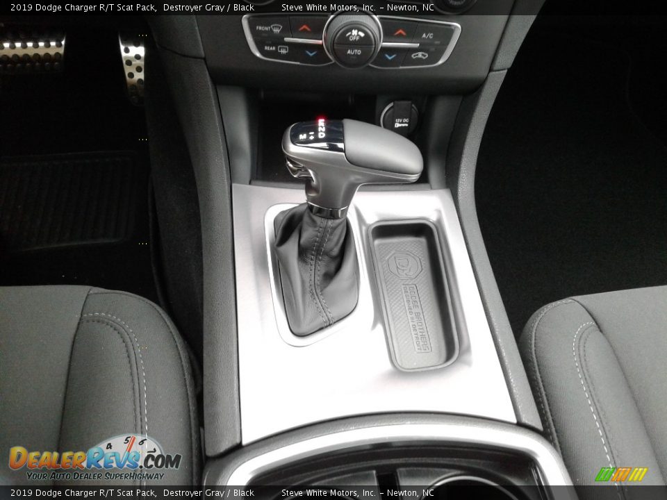 2019 Dodge Charger R/T Scat Pack Shifter Photo #30