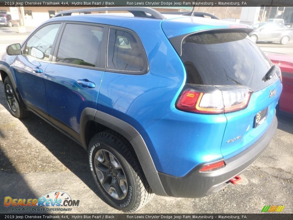 2019 Jeep Cherokee Trailhawk 4x4 Hydro Blue Pearl / Black Photo #2