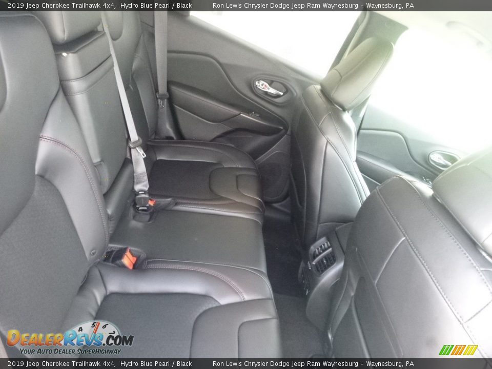2019 Jeep Cherokee Trailhawk 4x4 Hydro Blue Pearl / Black Photo #6