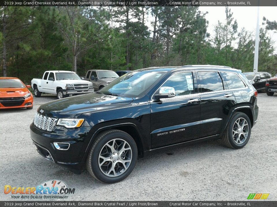 2019 Jeep Grand Cherokee Overland 4x4 Diamond Black Crystal Pearl / Light Frost/Brown Photo #1