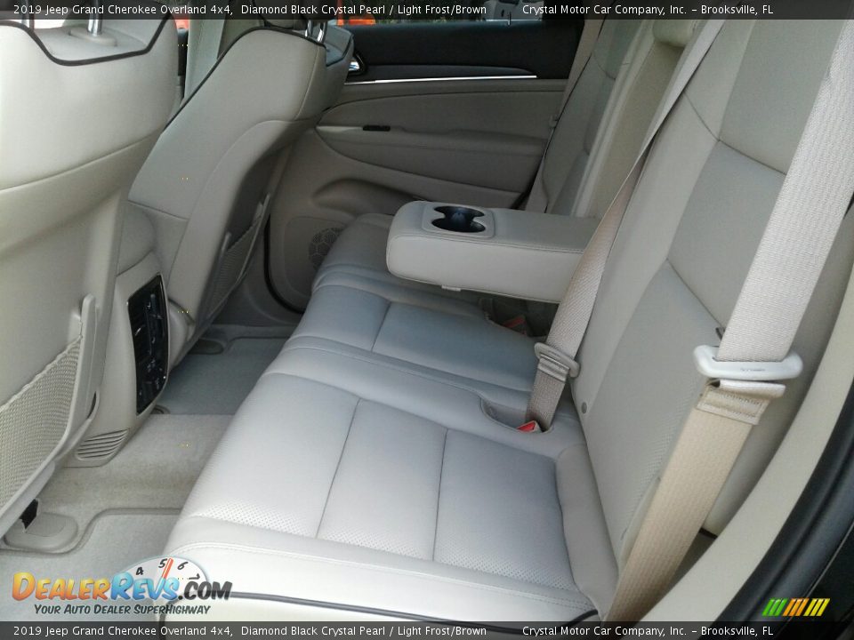 2019 Jeep Grand Cherokee Overland 4x4 Diamond Black Crystal Pearl / Light Frost/Brown Photo #10