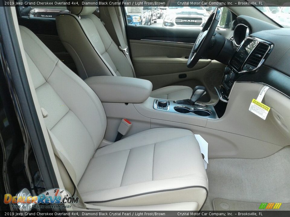 2019 Jeep Grand Cherokee Overland 4x4 Diamond Black Crystal Pearl / Light Frost/Brown Photo #12