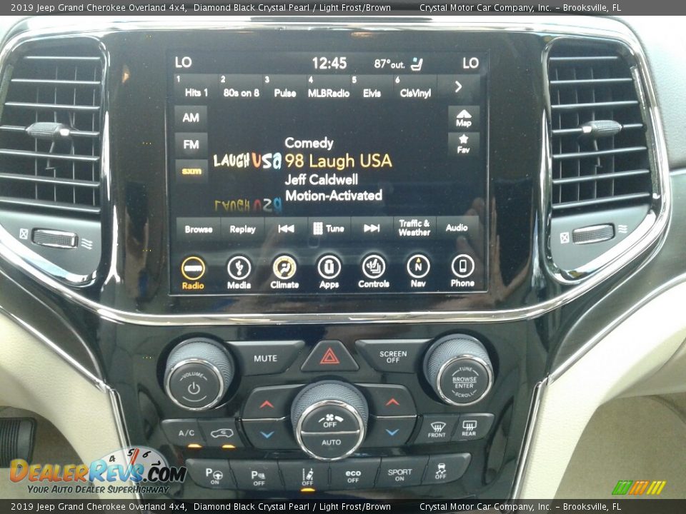2019 Jeep Grand Cherokee Overland 4x4 Diamond Black Crystal Pearl / Light Frost/Brown Photo #15