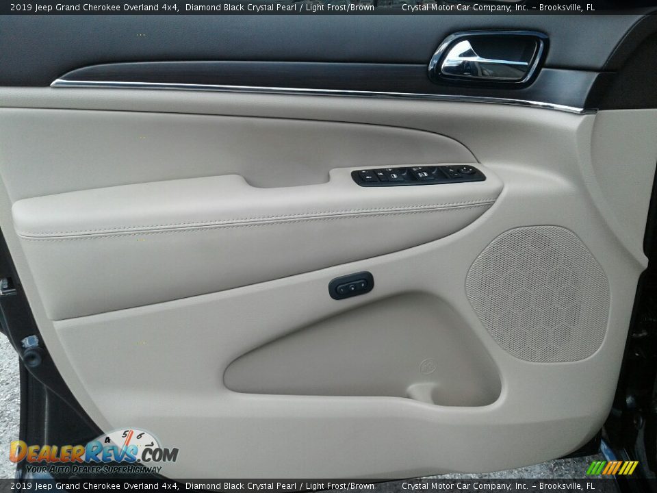 2019 Jeep Grand Cherokee Overland 4x4 Diamond Black Crystal Pearl / Light Frost/Brown Photo #18