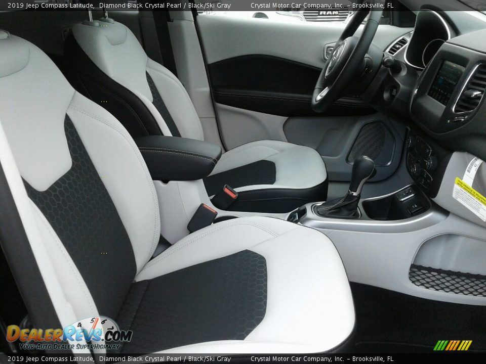 Front Seat of 2019 Jeep Compass Latitude Photo #12