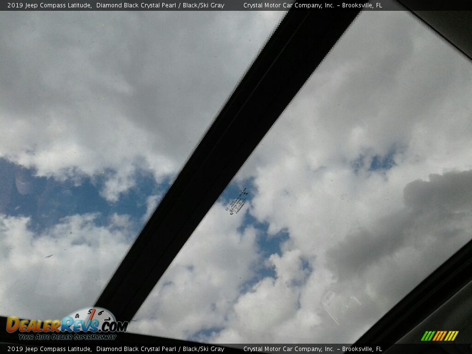 2019 Jeep Compass Latitude Diamond Black Crystal Pearl / Black/Ski Gray Photo #17
