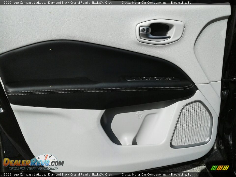 2019 Jeep Compass Latitude Diamond Black Crystal Pearl / Black/Ski Gray Photo #18