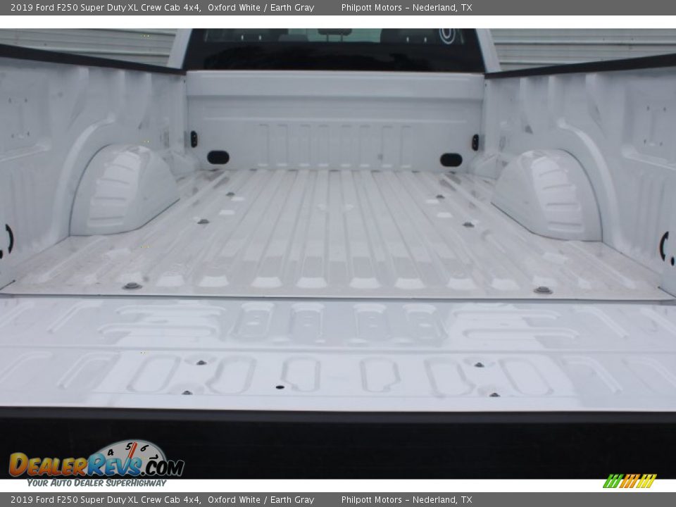 2019 Ford F250 Super Duty XL Crew Cab 4x4 Oxford White / Earth Gray Photo #19