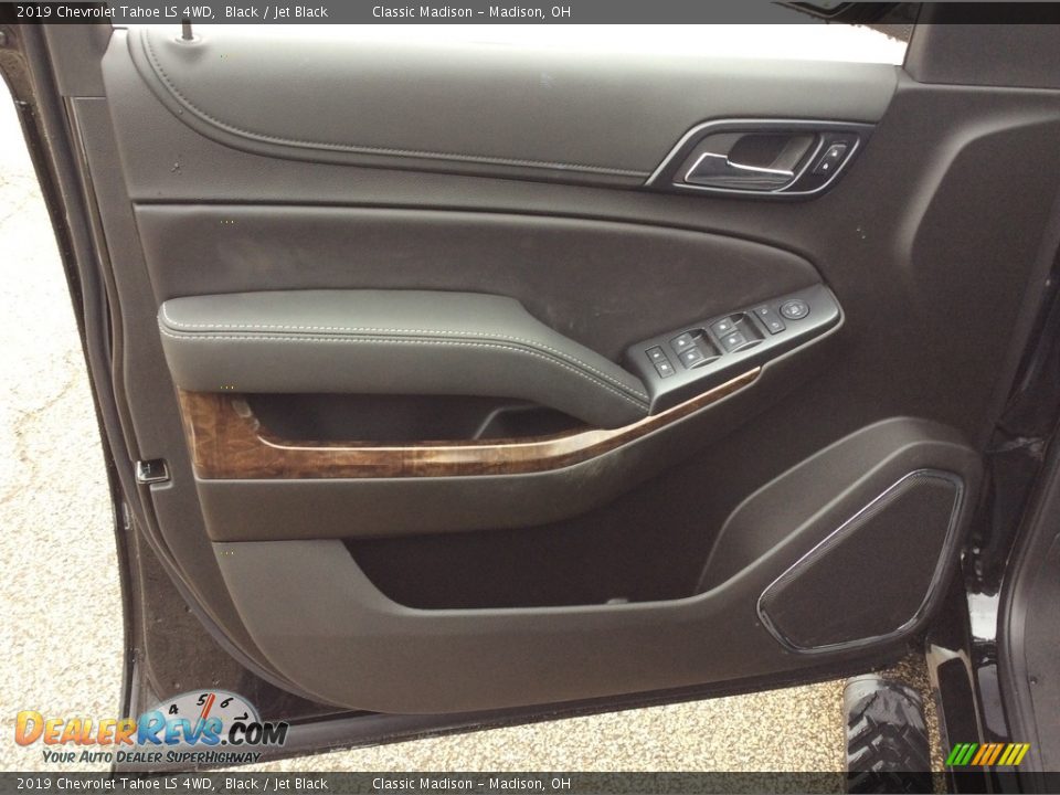 2019 Chevrolet Tahoe LS 4WD Black / Jet Black Photo #8