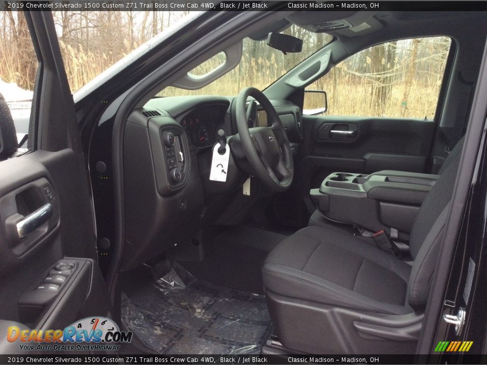 2019 Chevrolet Silverado 1500 Custom Z71 Trail Boss Crew Cab 4WD Black / Jet Black Photo #9