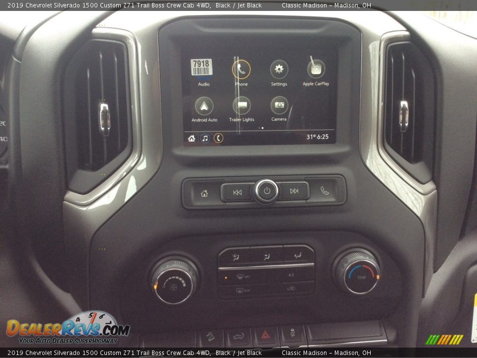 2019 Chevrolet Silverado 1500 Custom Z71 Trail Boss Crew Cab 4WD Black / Jet Black Photo #14