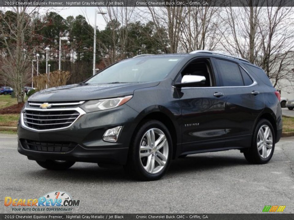 Front 3/4 View of 2019 Chevrolet Equinox Premier Photo #5